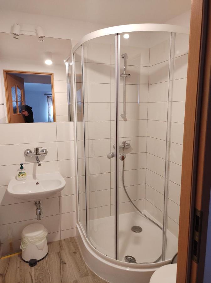 Pokoje Goscinne Lidia Leba Bagian luar foto
